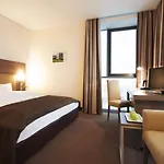 מלון Intercityhotel
