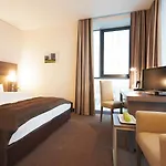 Intercityhotel מלון 4*
