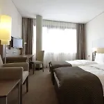 מלון Intercityhotel 4*