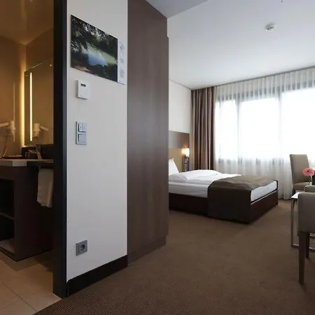 Intercityhotel 4*