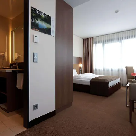 Hotel Intercityhotel 4*