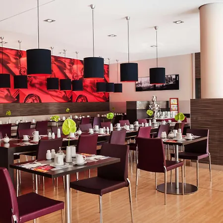 Hotell Intercityhotel 4*