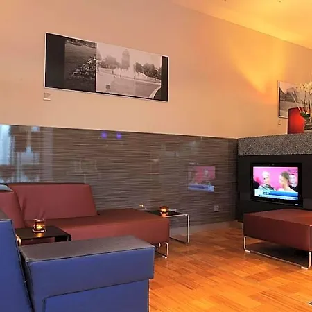 Intercityhotel Hotel 4*