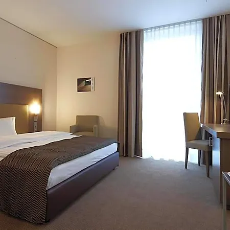 Intercityhotel 4*