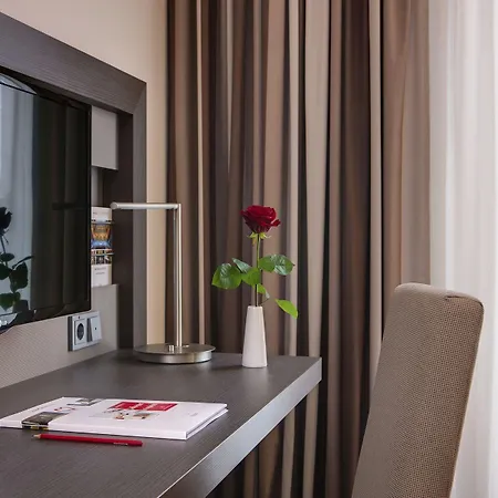 Intercityhotel Hotel 4*