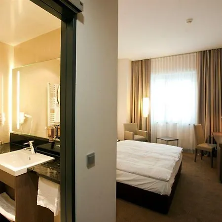 Hotel Intercityhotel 4*